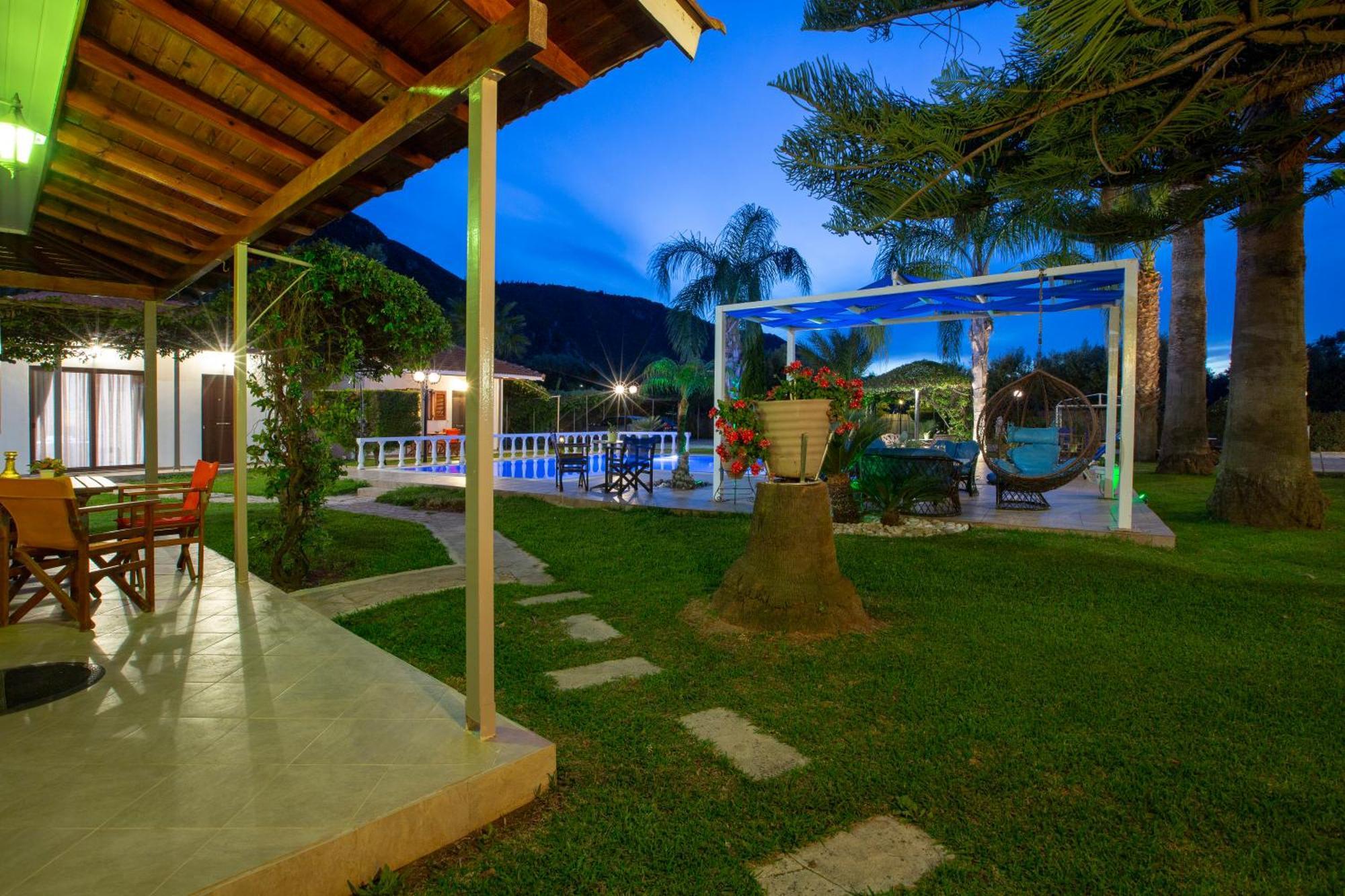 Villa Dimitris Apartments & Bungalows Frínion Buitenkant foto
