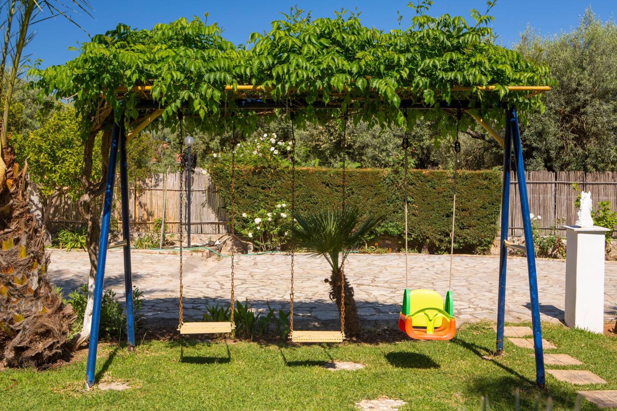 Villa Dimitris Apartments & Bungalows Frínion Buitenkant foto