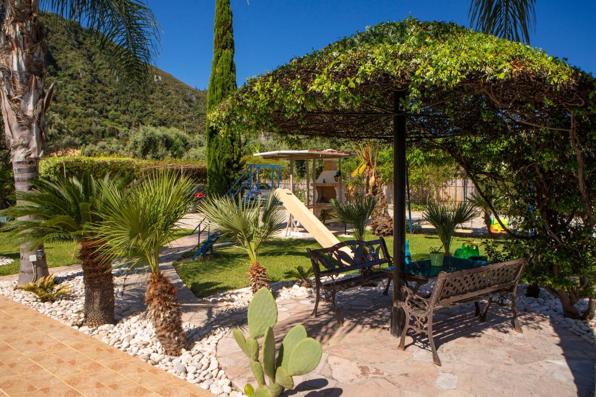 Villa Dimitris Apartments & Bungalows Frínion Buitenkant foto