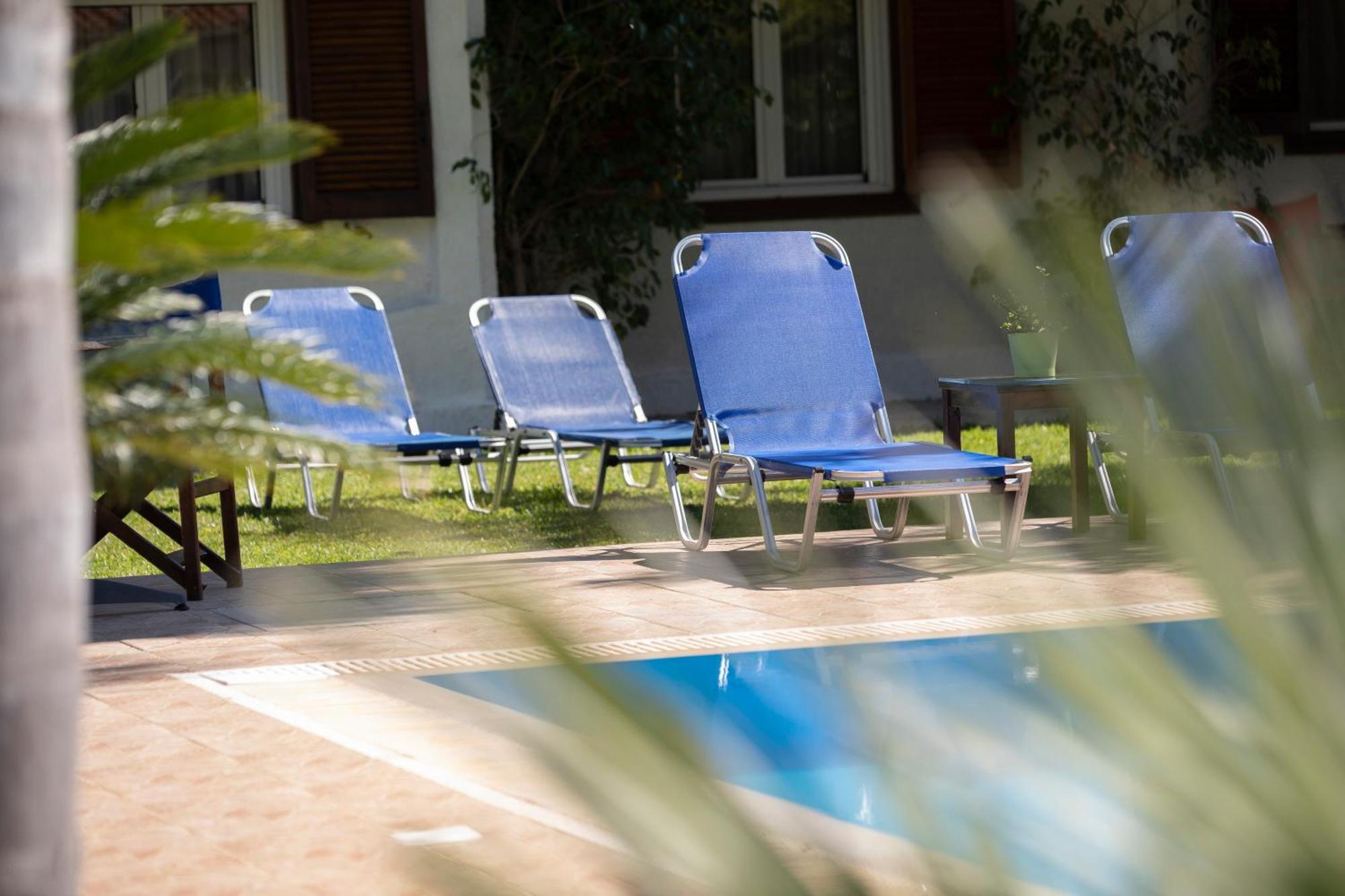 Villa Dimitris Apartments & Bungalows Frínion Buitenkant foto