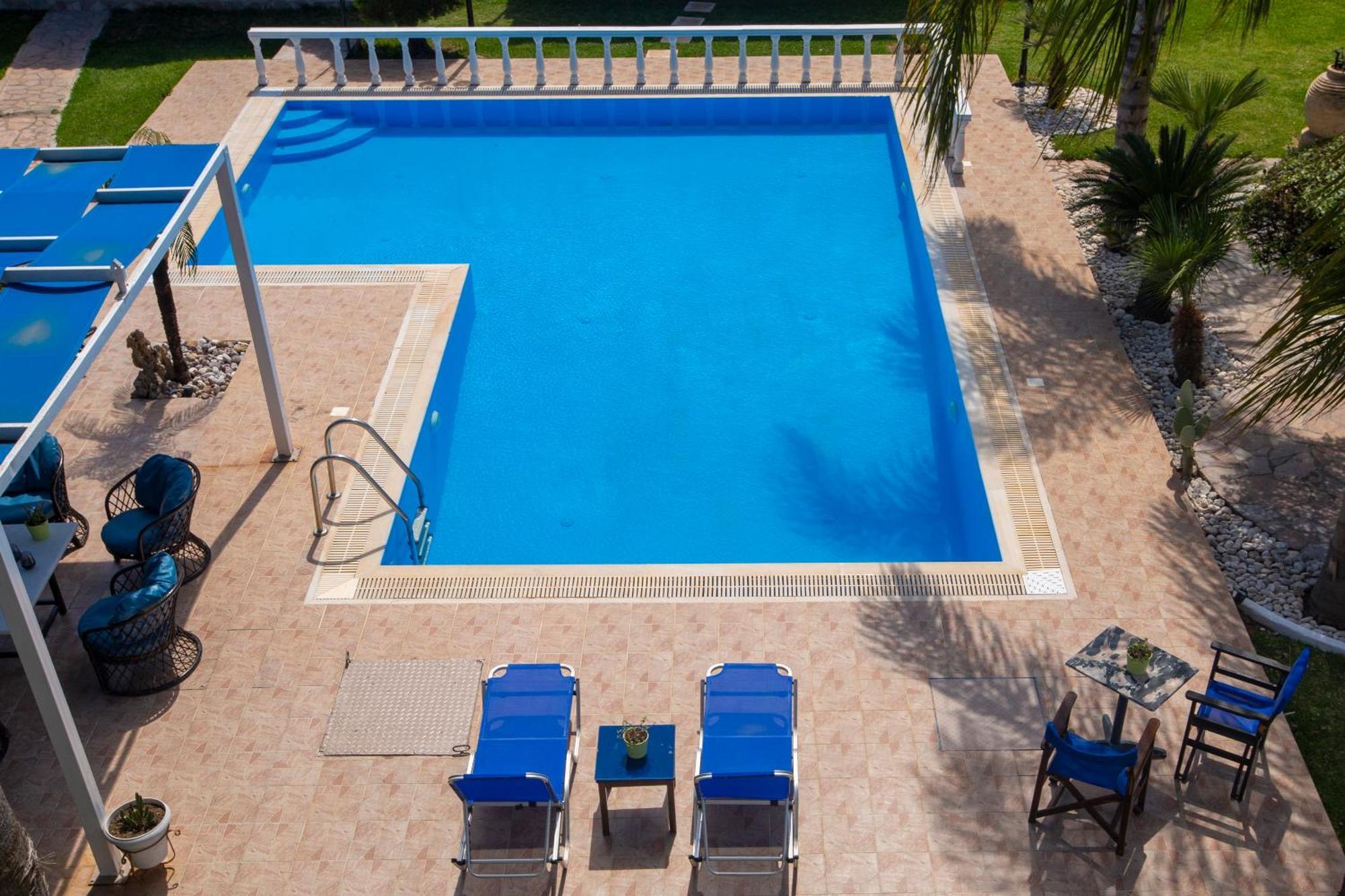 Villa Dimitris Apartments & Bungalows Frínion Buitenkant foto