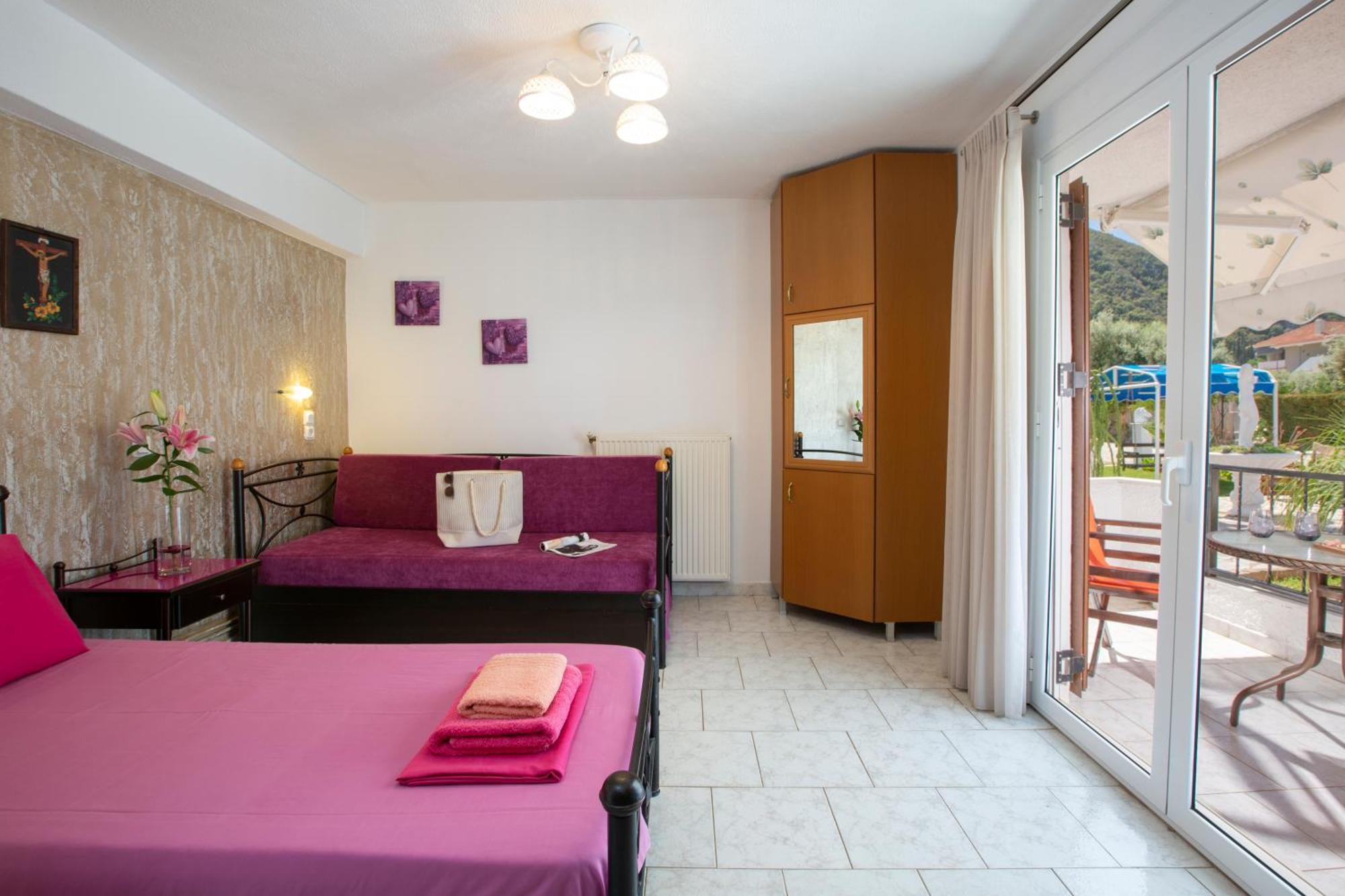 Villa Dimitris Apartments & Bungalows Frínion Buitenkant foto