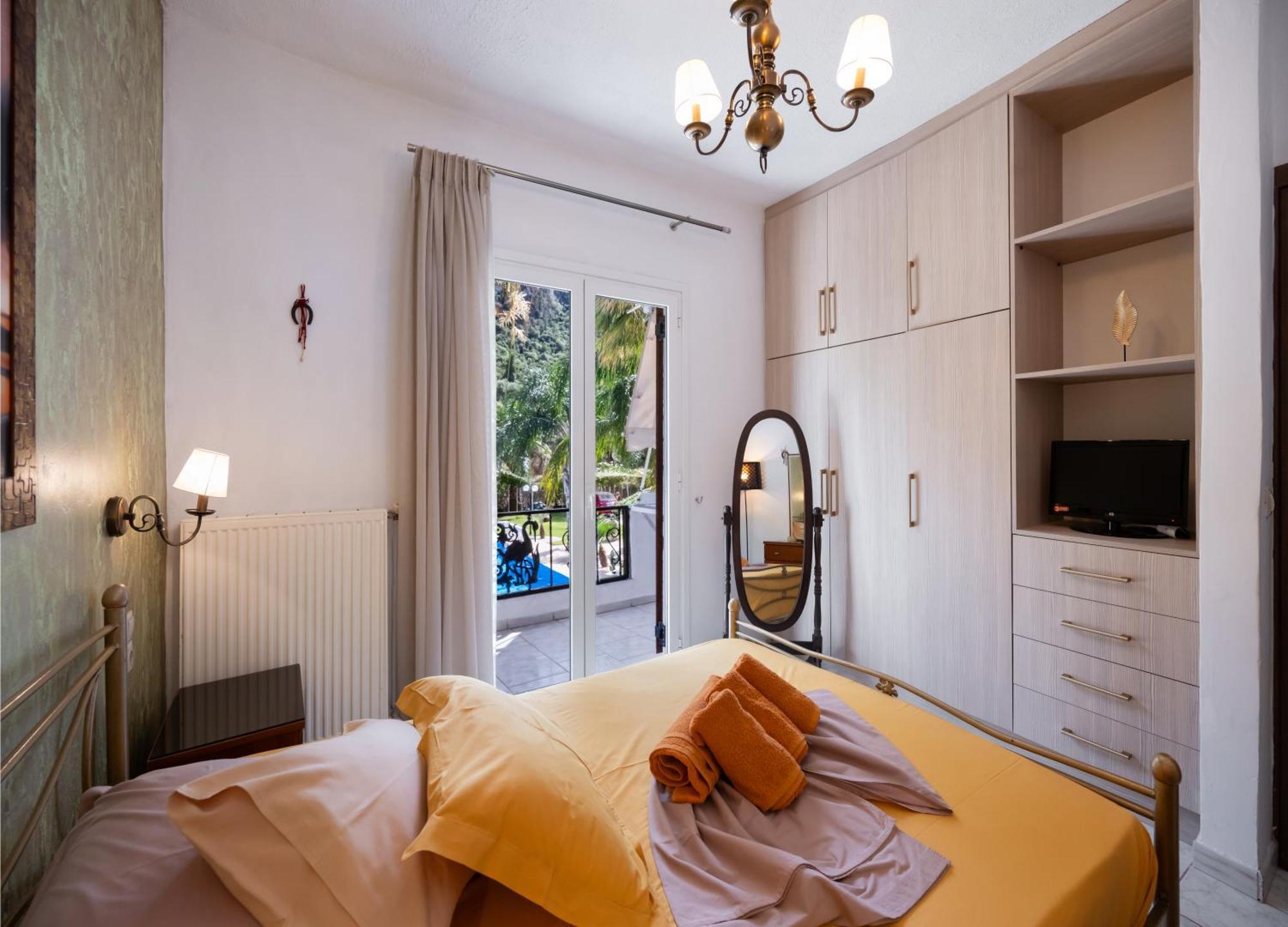 Villa Dimitris Apartments & Bungalows Frínion Buitenkant foto