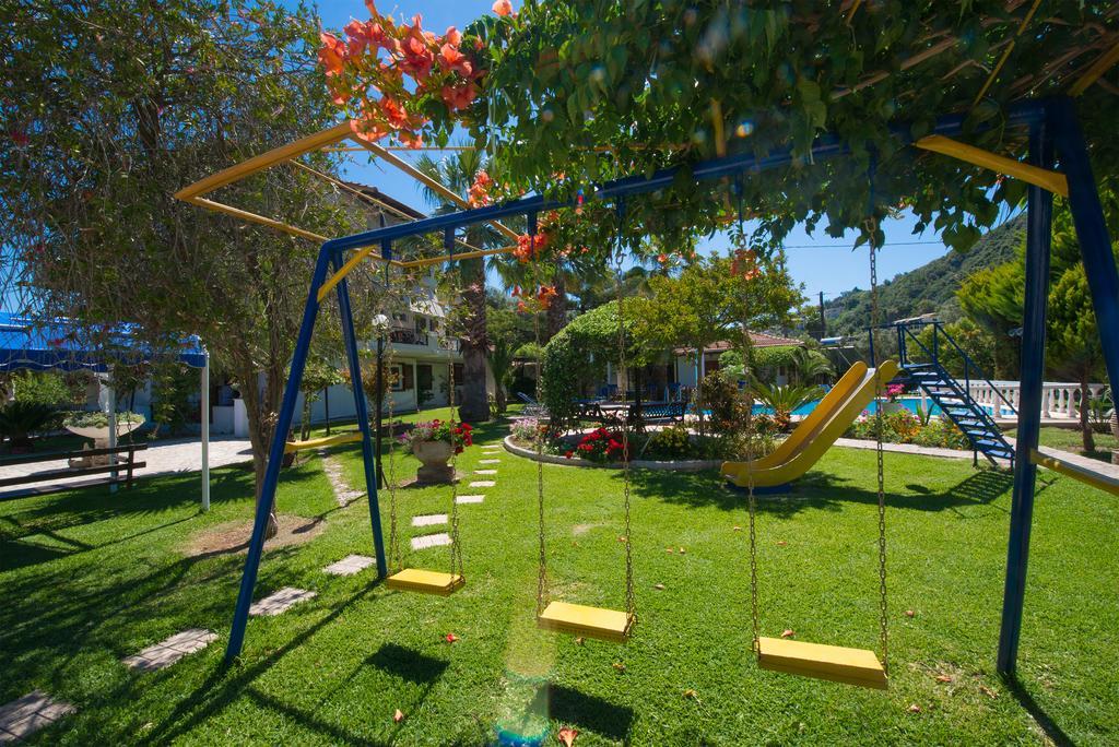 Villa Dimitris Apartments & Bungalows Frínion Buitenkant foto